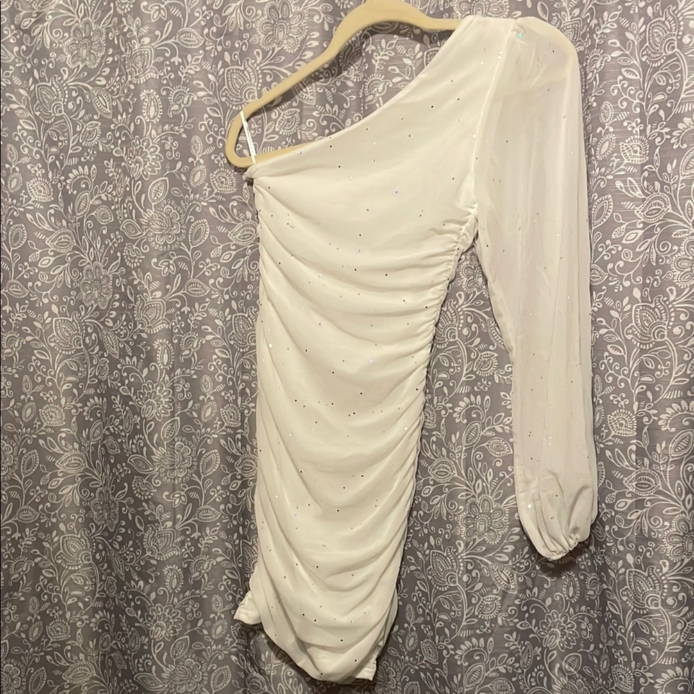 Elegant White One-Shoulder Dress